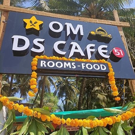 Om D S Cafe 51 & Beach Stay Gokarna  Exterior foto