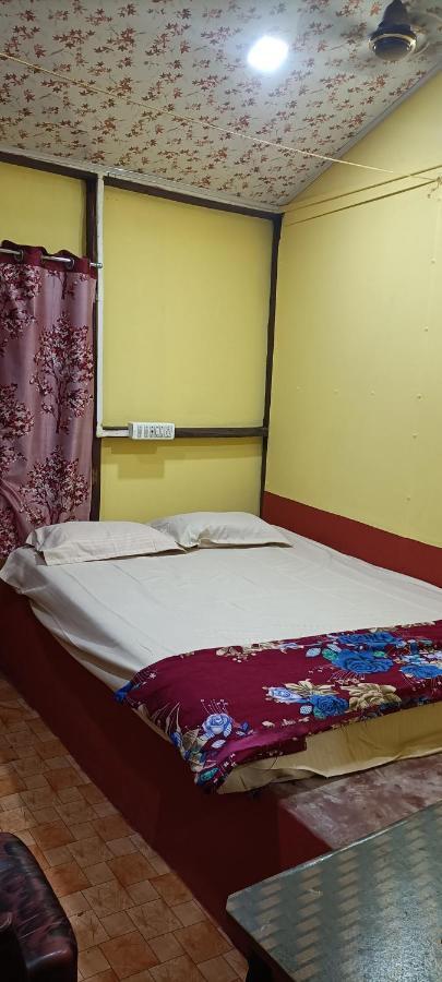 Om D S Cafe 51 & Beach Stay Gokarna  Exterior foto