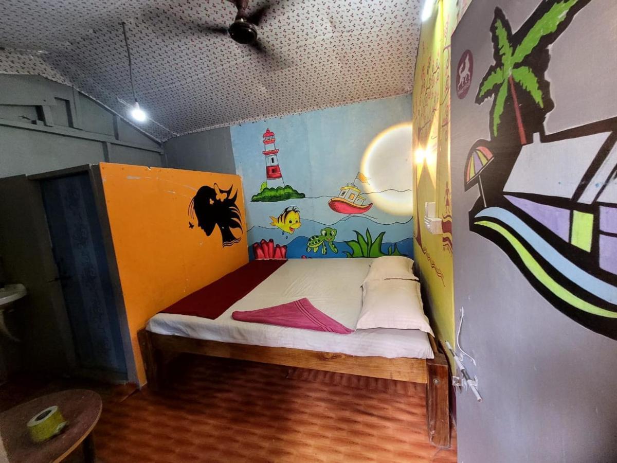 Om D S Cafe 51 & Beach Stay Gokarna  Exterior foto